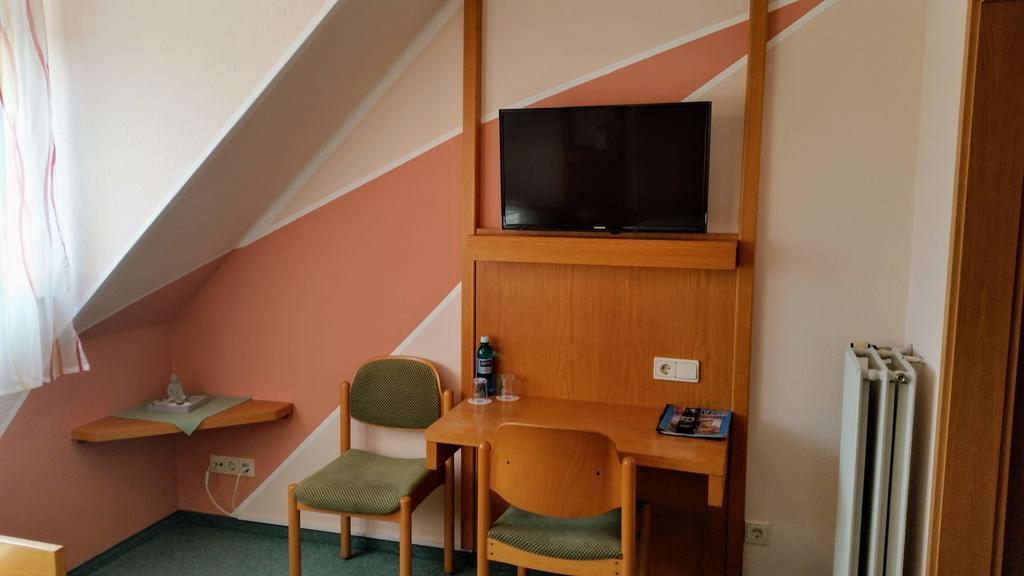 Gasthof Landhotel Gruner Baum Cadolzburg Экстерьер фото